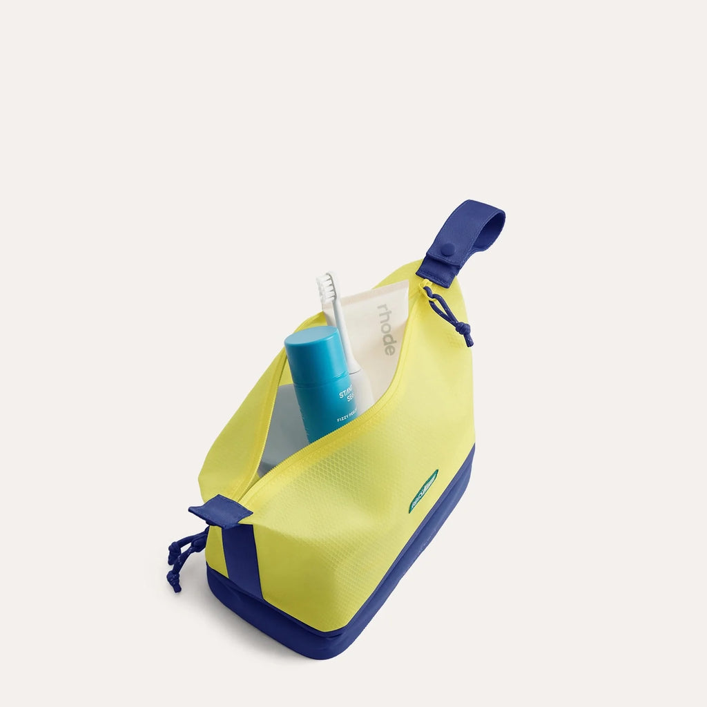 (FREE GIFT)Coast Toiletry Bag