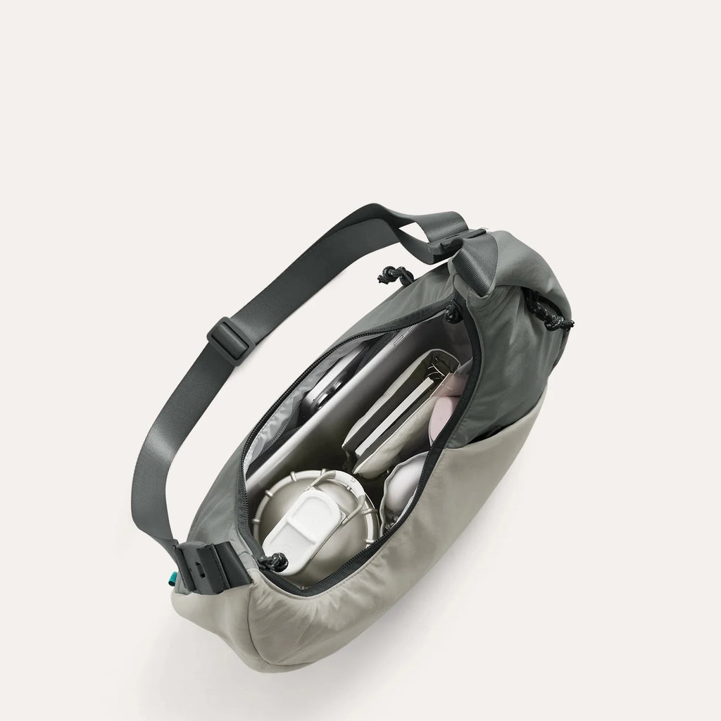 (FREE GIFT) Crush Hobo Bag
