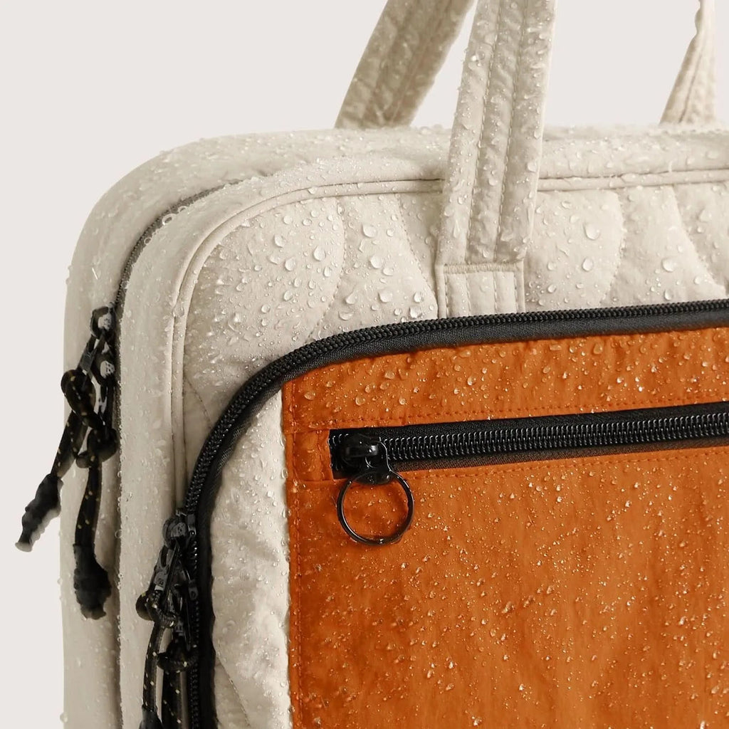 (FREE GIFT) Paz Hanging Toiletry Bag